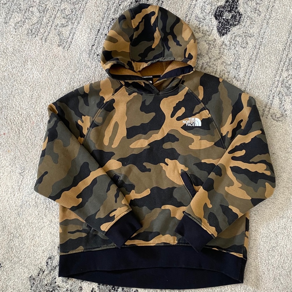Extremely LOVED Northface Hoodie Size Large